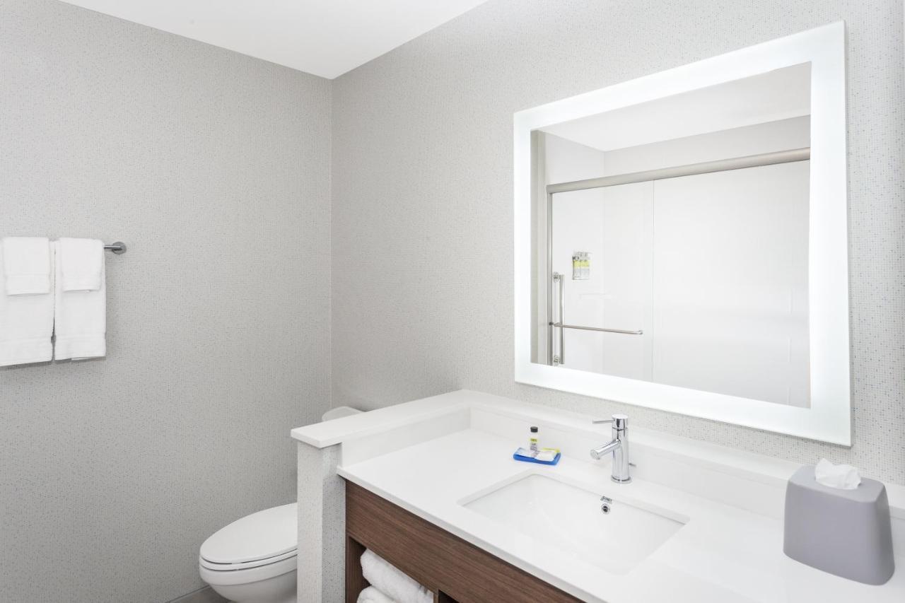 Holiday Inn Express & Suites - Hudson I-94 By Ihg Buitenkant foto