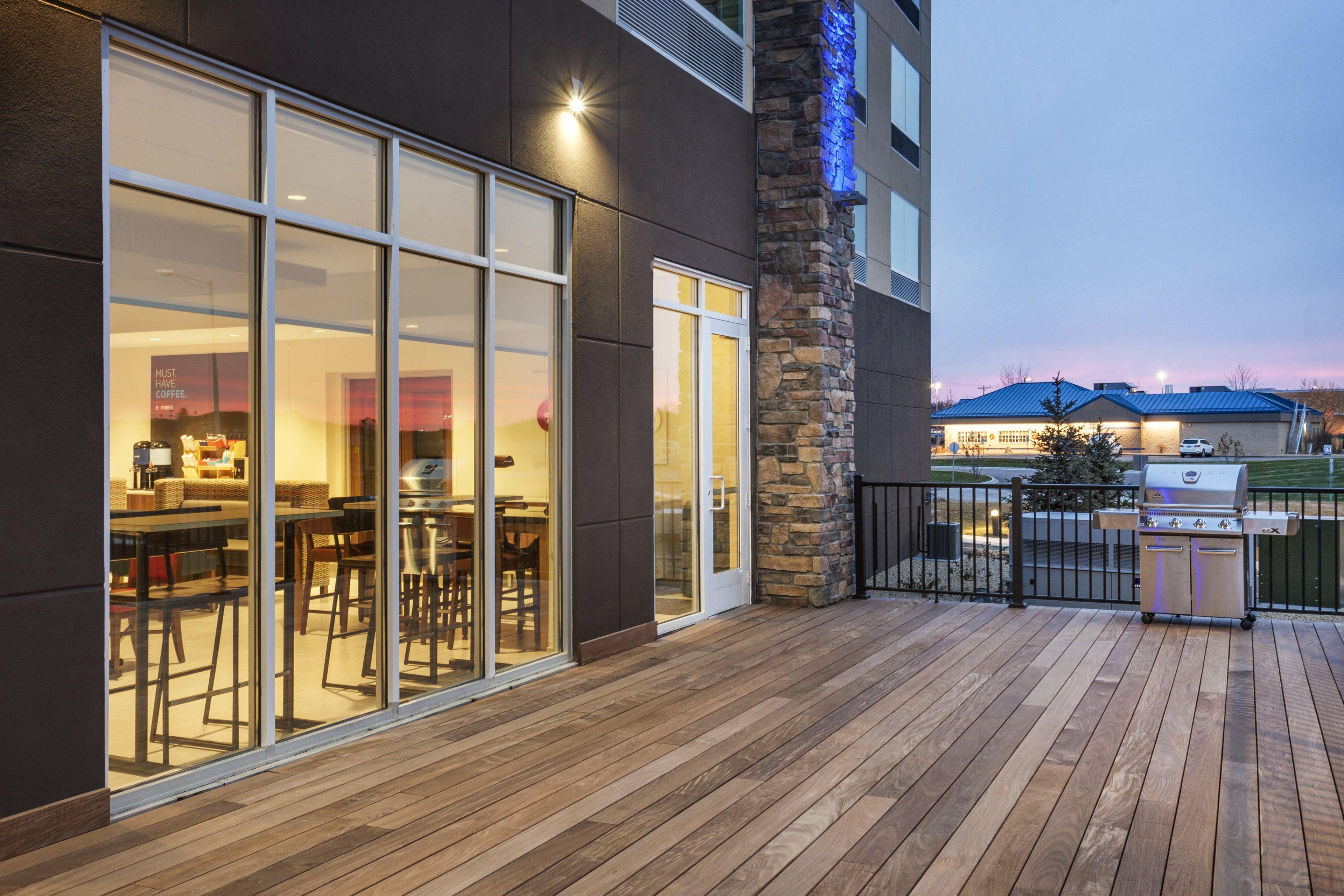 Holiday Inn Express & Suites - Hudson I-94 By Ihg Buitenkant foto