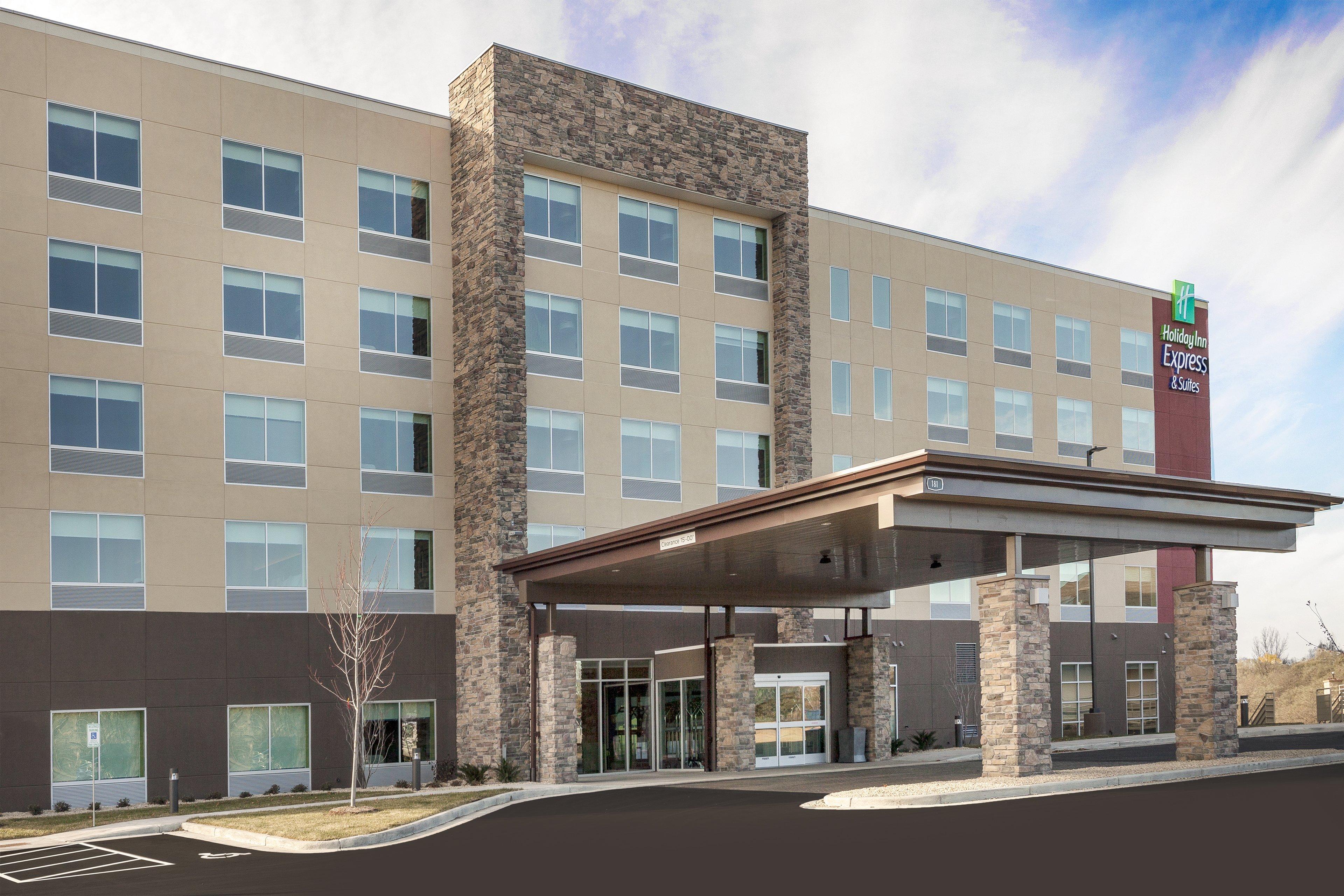 Holiday Inn Express & Suites - Hudson I-94 By Ihg Buitenkant foto